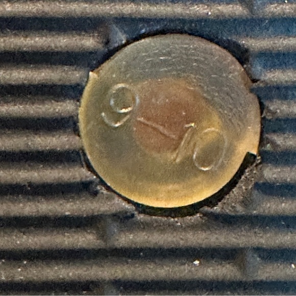 Vera Bradley flip-flops, size 9–10, NWOT. Fanfare pattern, black/yellow. - Picture 2 of 7